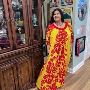 Vibrant T & L Muumuu Hawaiian Dress 2X Plus Yellow Red Tropical Monstera Floral